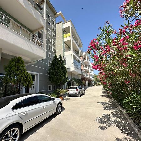 Duki'S Apartments Орикум Экстерьер фото